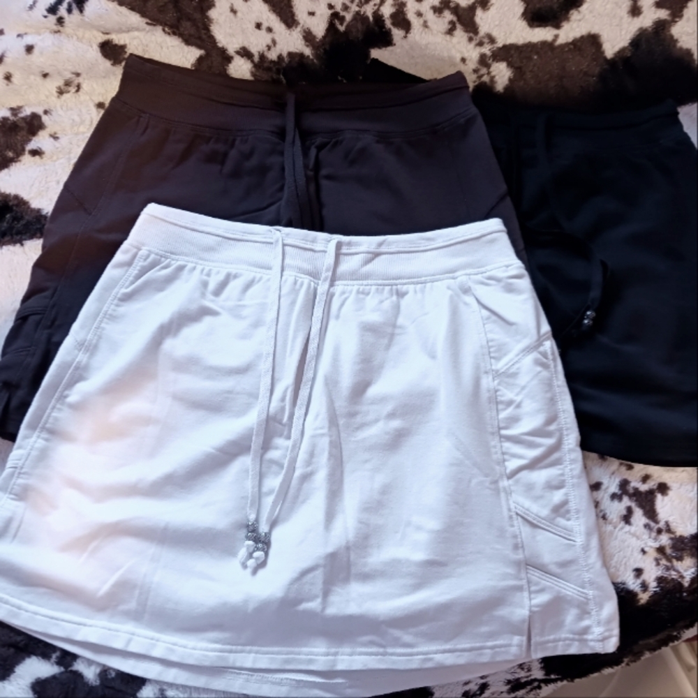 3 Green Tea Cotton Skorts Size M